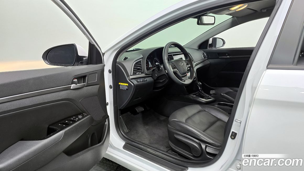 Hyundai AVANTE 2018