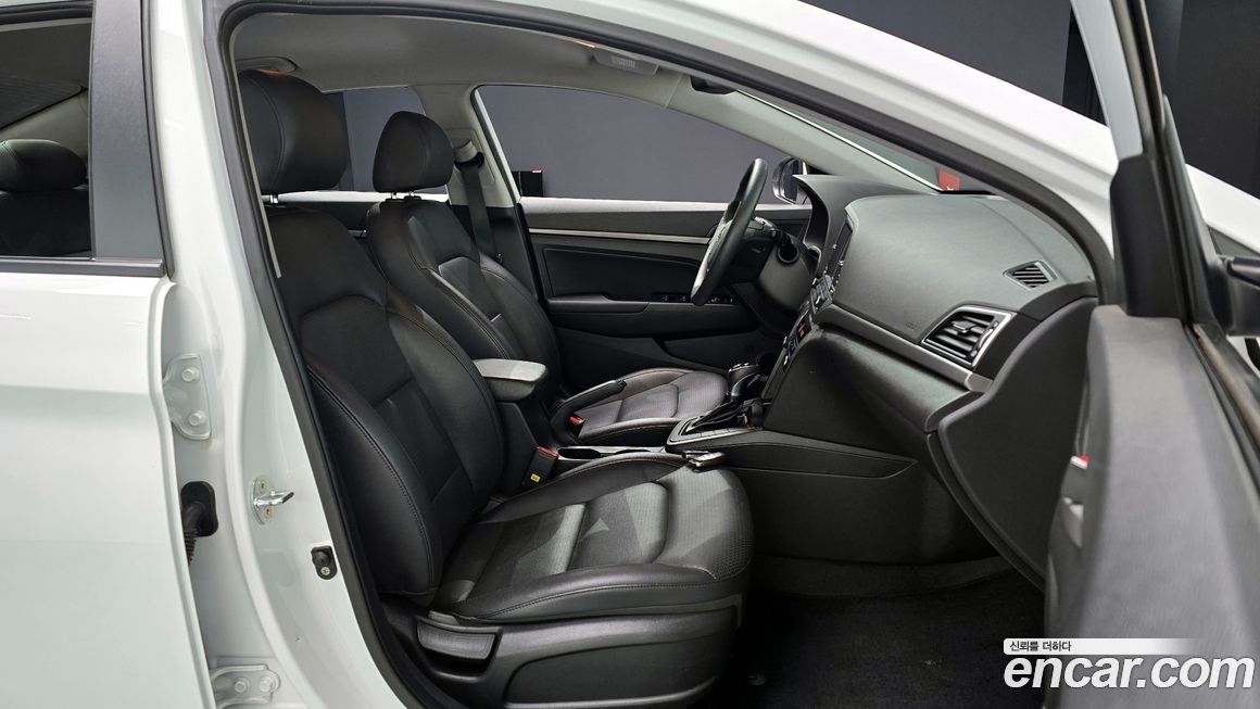 Hyundai AVANTE 2018