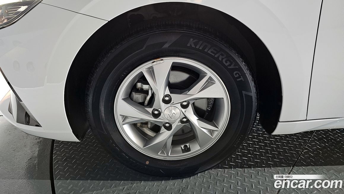 Hyundai AVANTE 2023