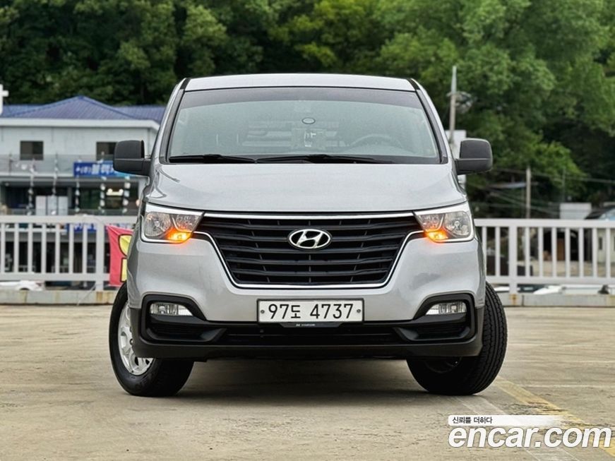 Hyundai Starex 2019