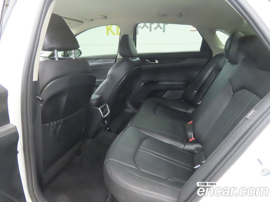 Kia K5 2023