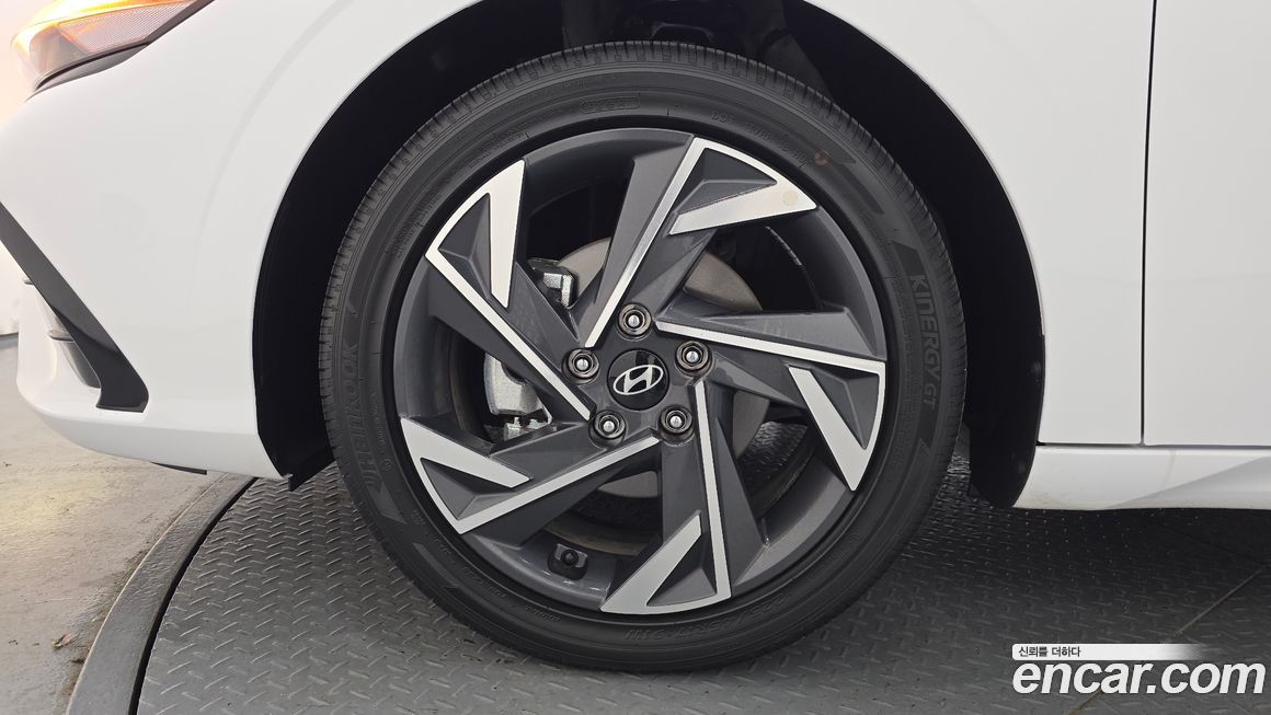 Hyundai AVANTE 2026