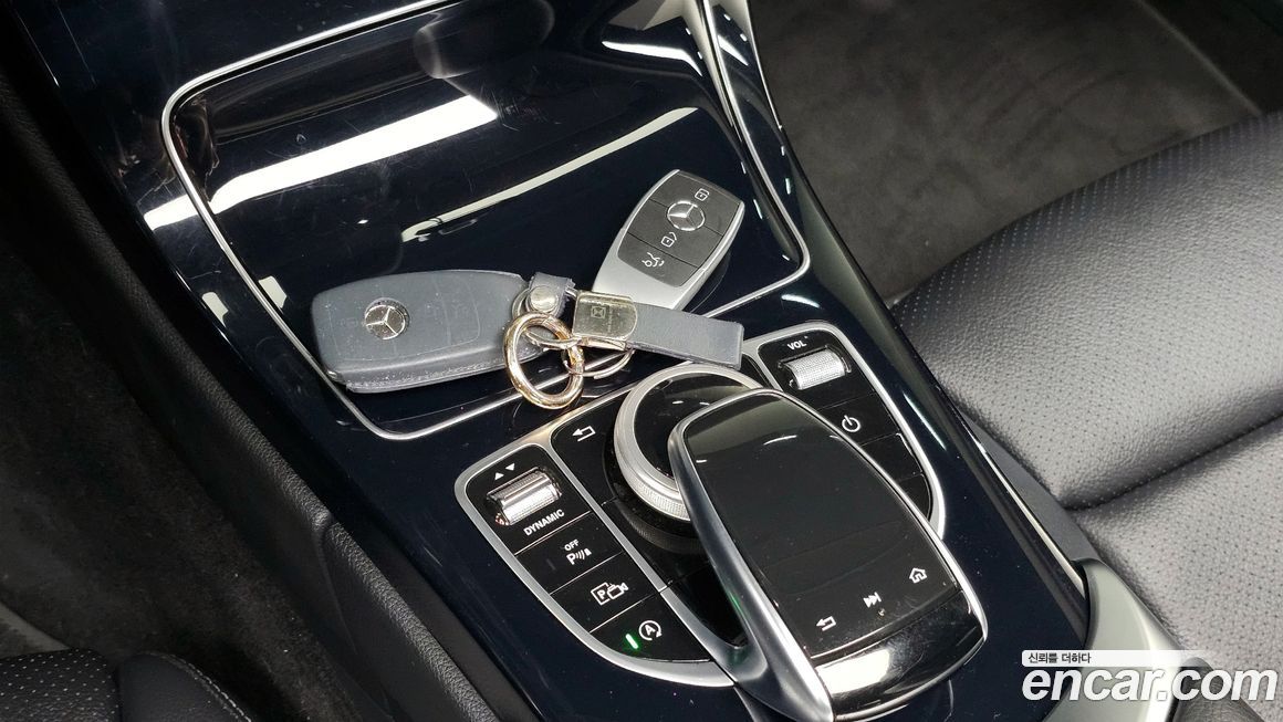 Mercedes-Benz C-Class 2020