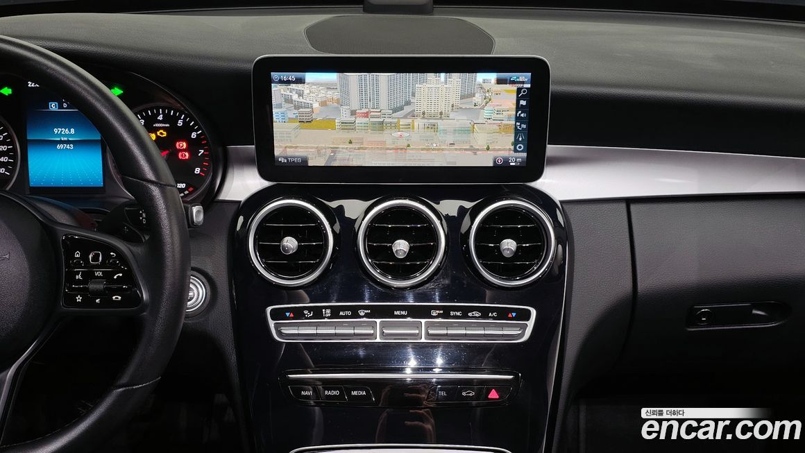 Mercedes-Benz C-Class 2020