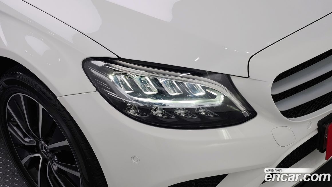 Mercedes-Benz C-Class 2020
