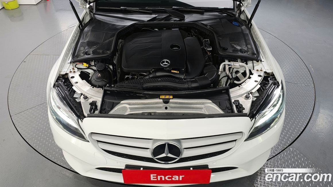 Mercedes-Benz C-Class 2020