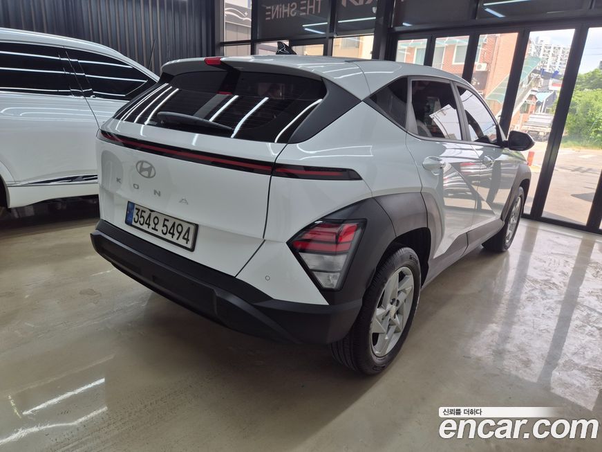 Hyundai Kona 2025