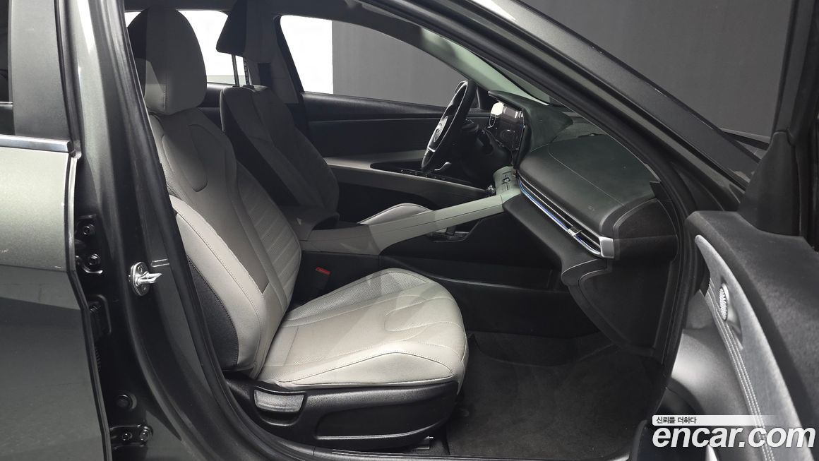 Hyundai AVANTE 2022