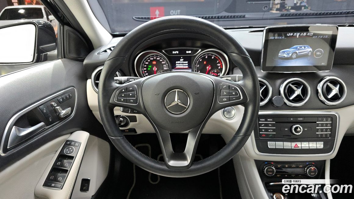 Mercedes-Benz GLA-Class 2019