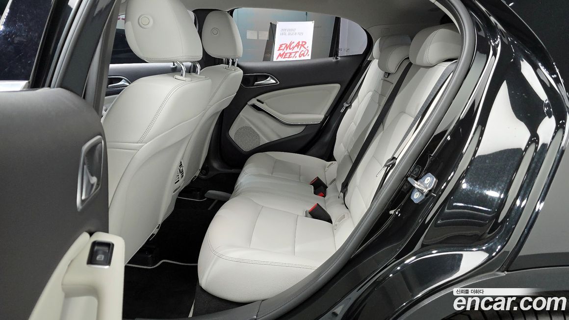 Mercedes-Benz GLA-Class 2019