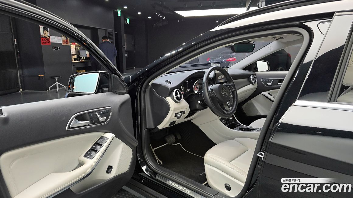 Mercedes-Benz GLA-Class 2019