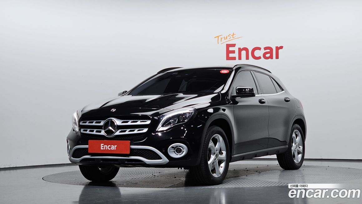 Mercedes-Benz GLA-Class 2019