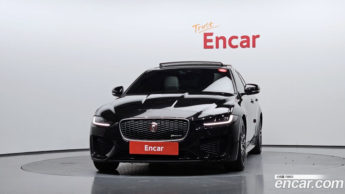 Jaguar XE 2020