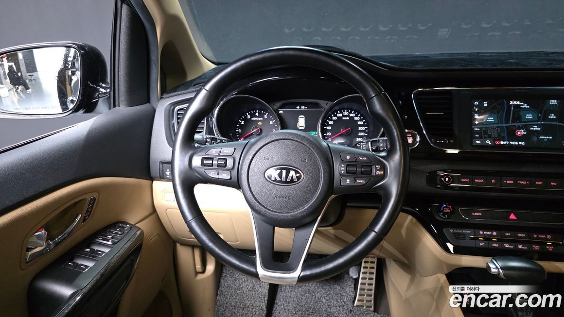 Kia Canival 2019