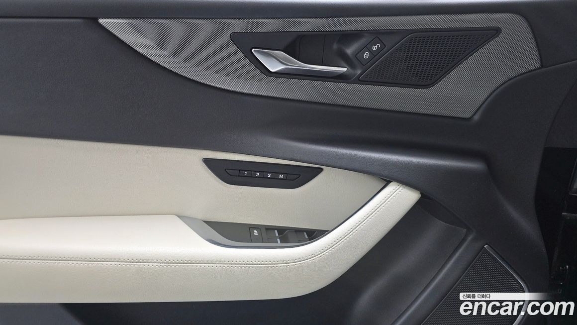 Jaguar XE 2020