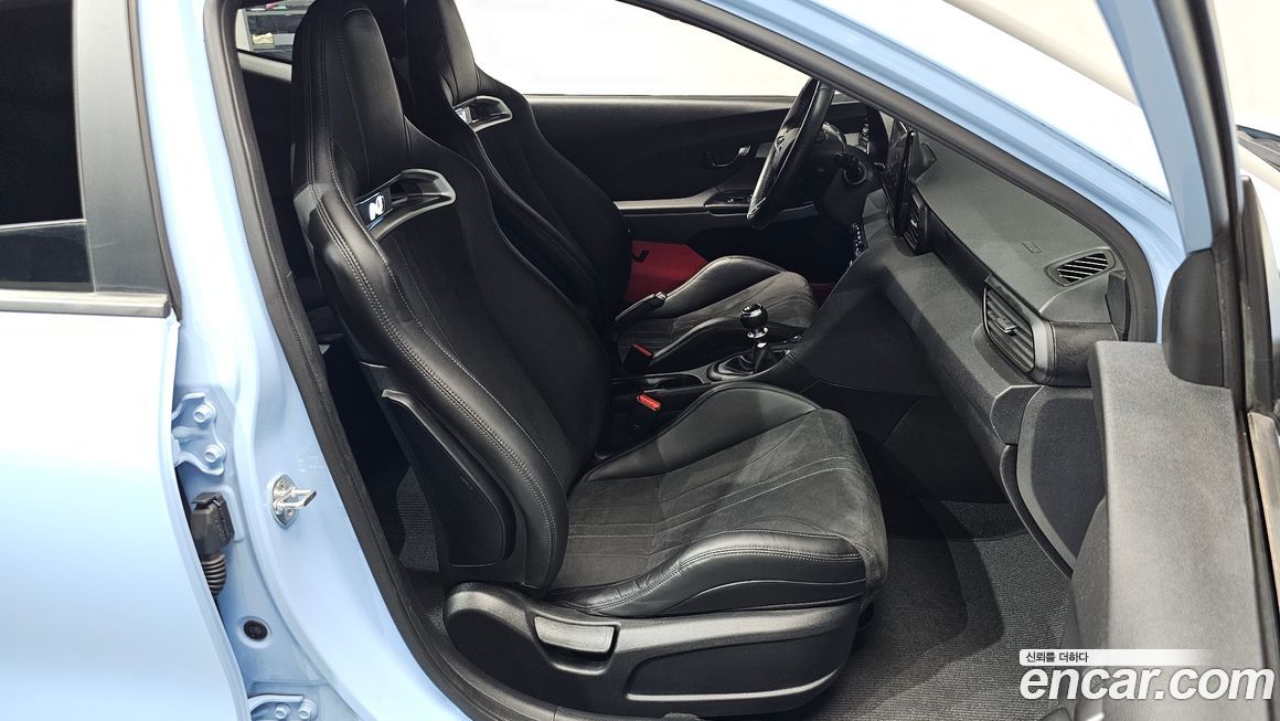 Hyundai Veloster 2022