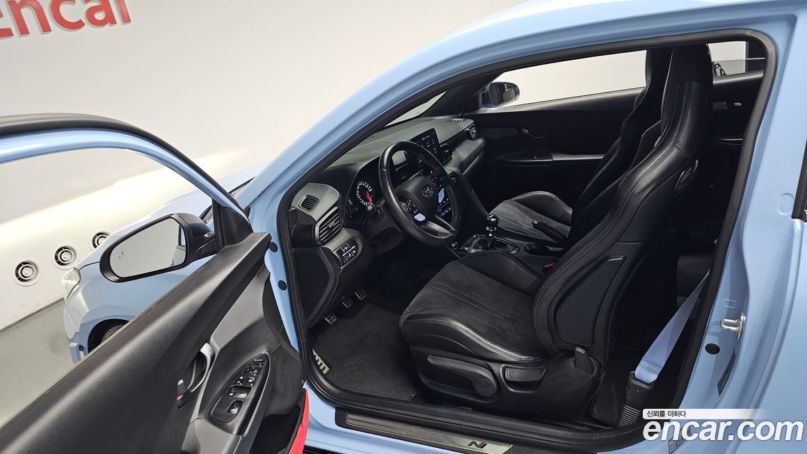 Hyundai Veloster 2022