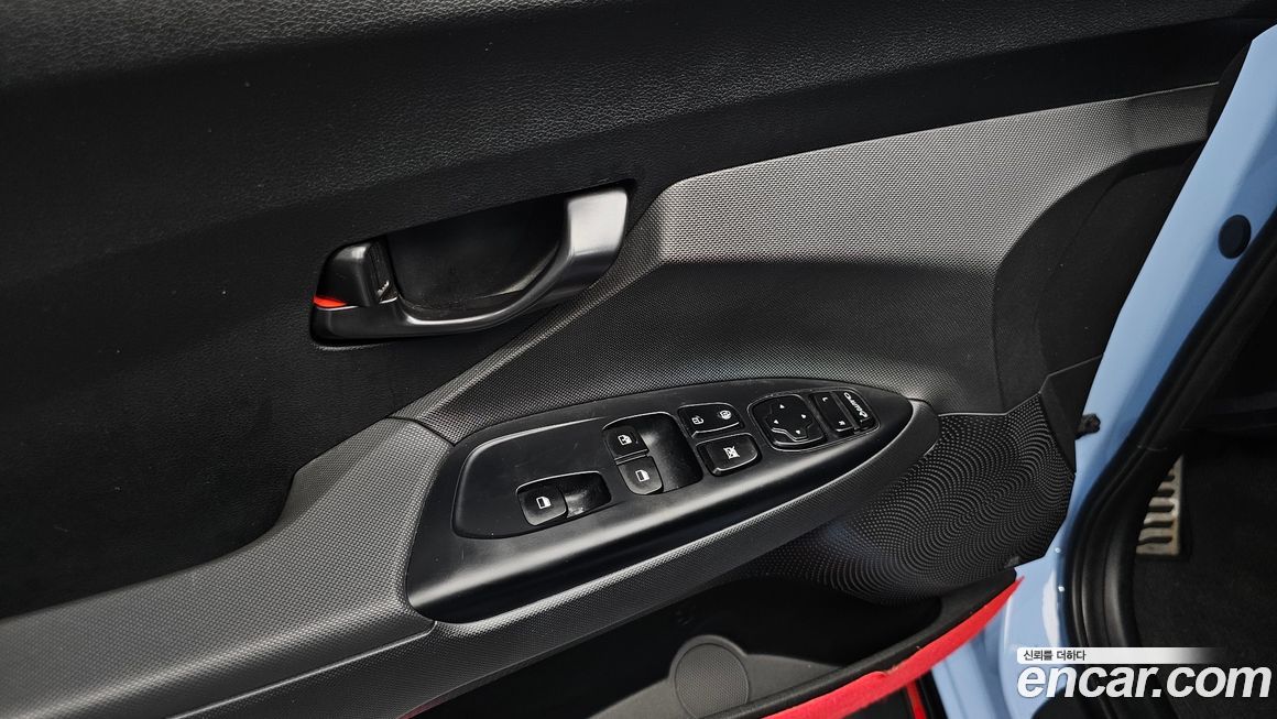 Hyundai Veloster 2022