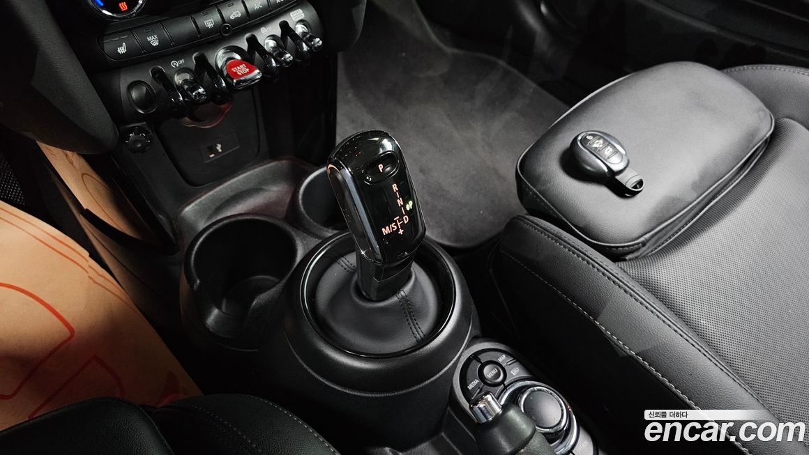 Mini Cooper 2024