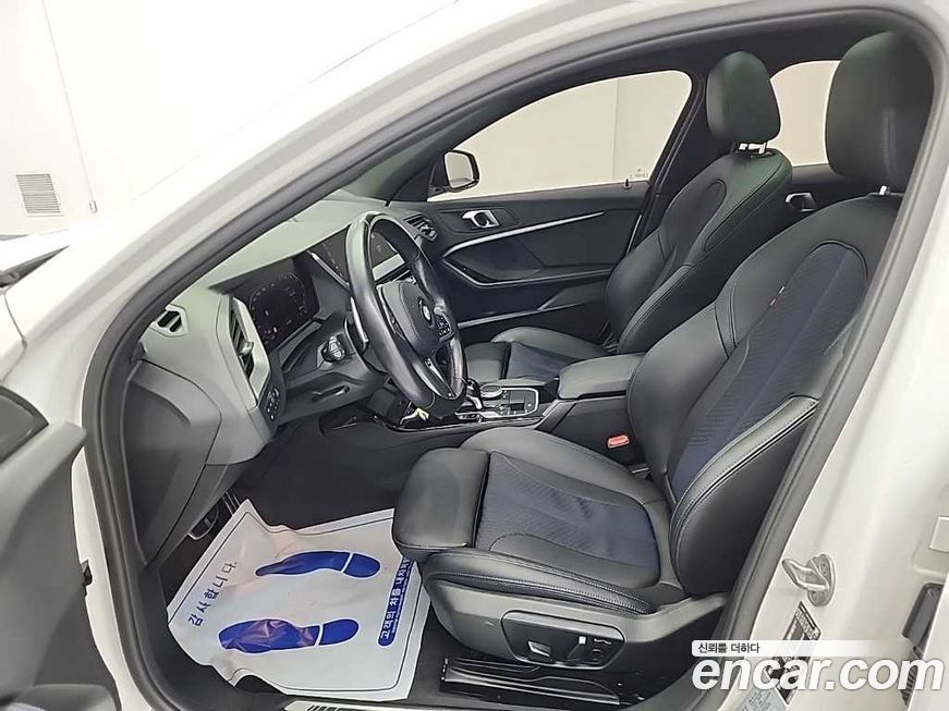 BMW 1-Series 2023