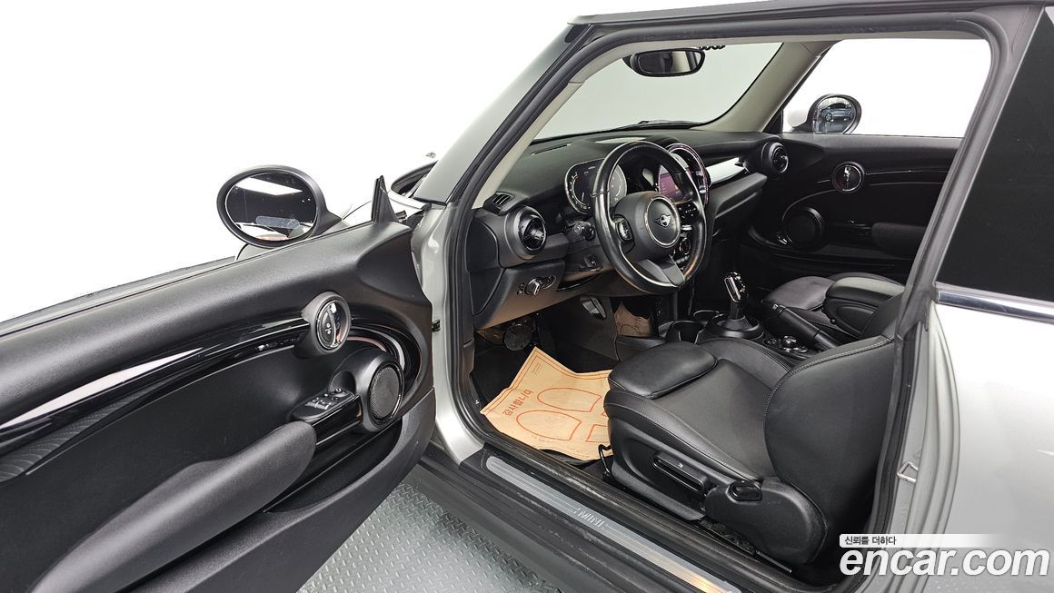 Mini Cooper 2024