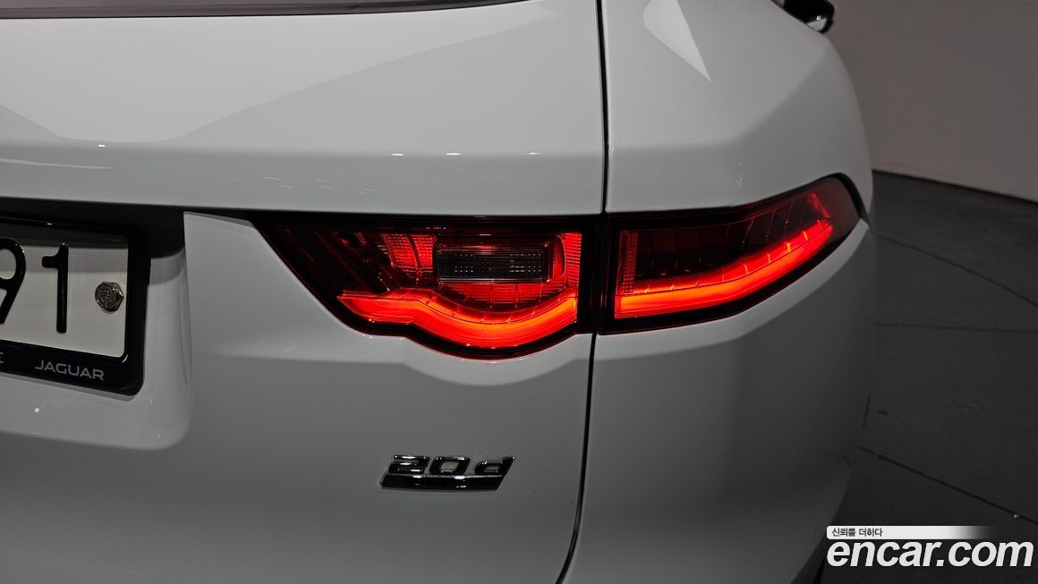 Jaguar F-PACE 2019