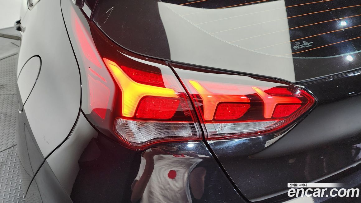Hyundai Veloster 2022