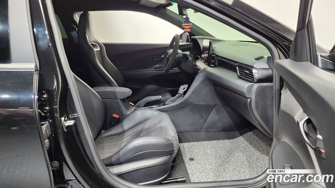 Hyundai Veloster 2022