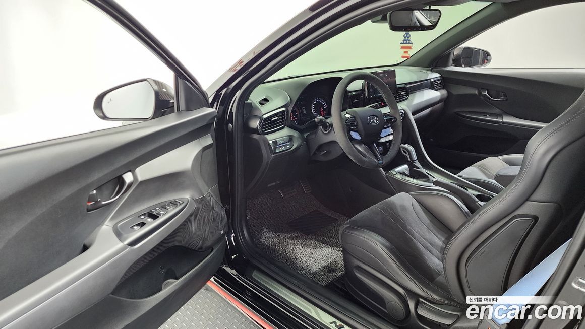 Hyundai Veloster 2022
