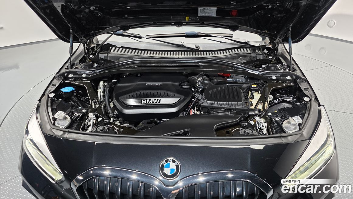 BMW 1-Series 2021