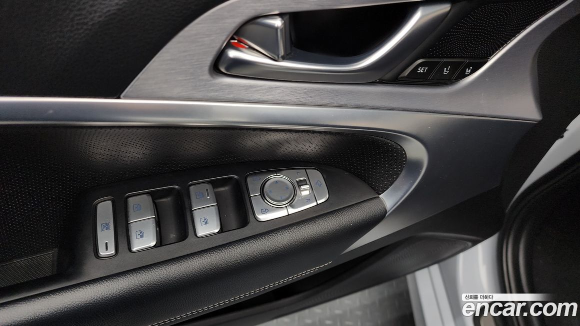 Genesis G70 2020