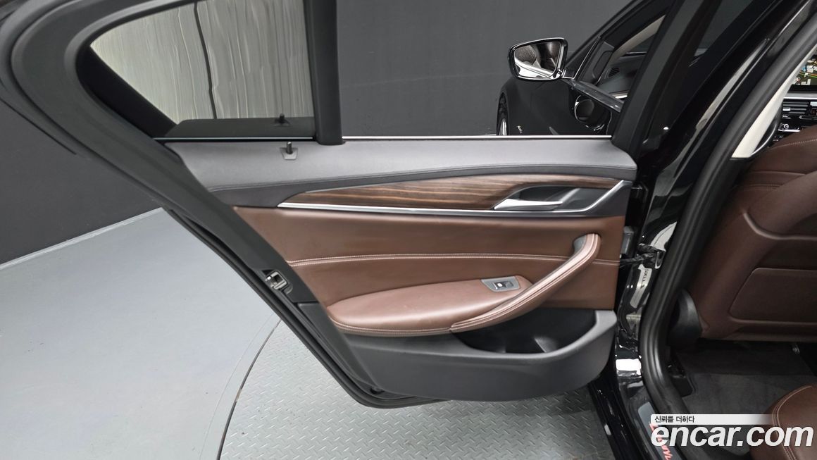 BMW 5-Series 2018