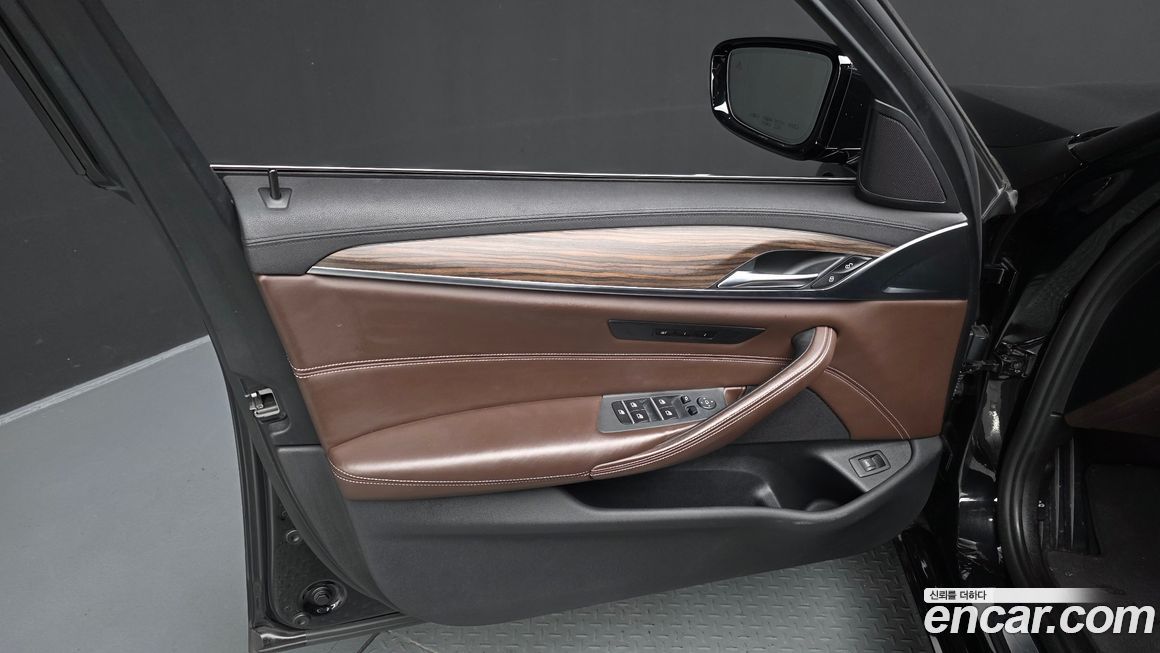 BMW 5-Series 2018