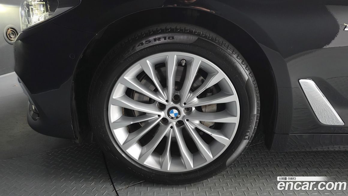 BMW 5-Series 2018