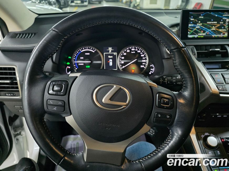 Lexus NX 2015