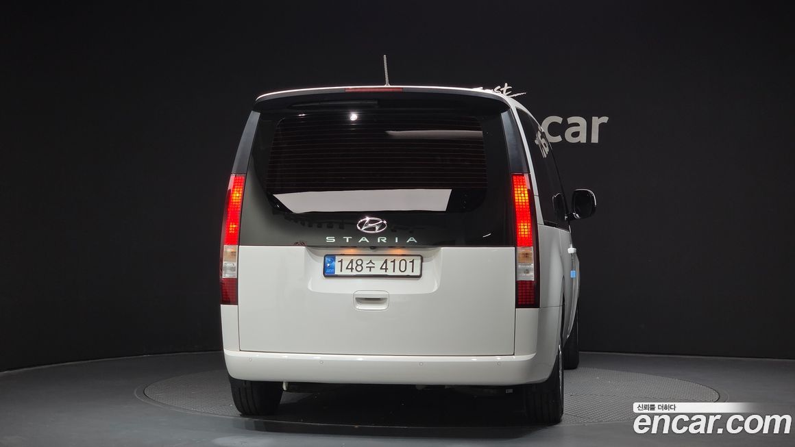 Hyundai Staria 2022