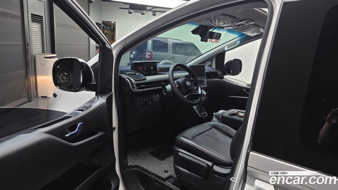 Hyundai Staria 2022