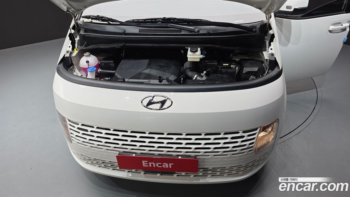 Hyundai Staria 2022