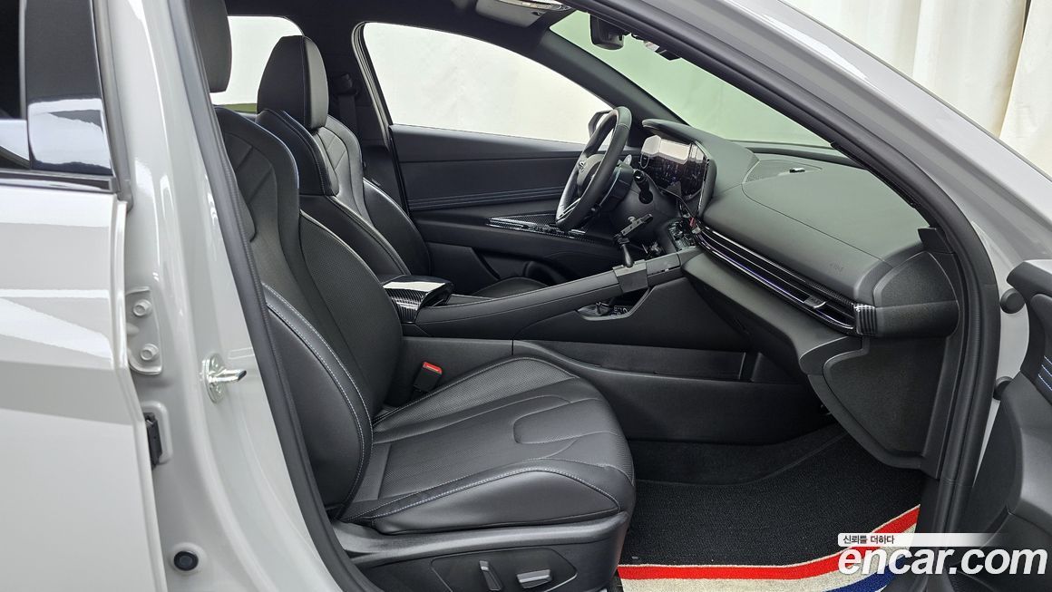 Hyundai AVANTE 2024