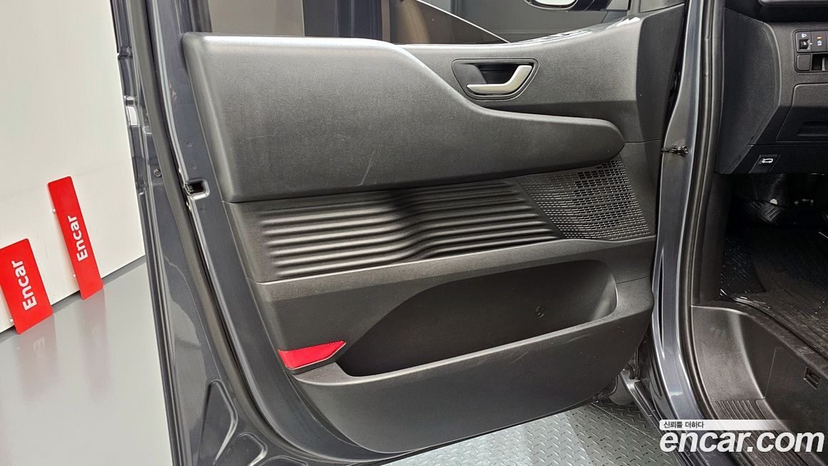 Hyundai Staria 2023