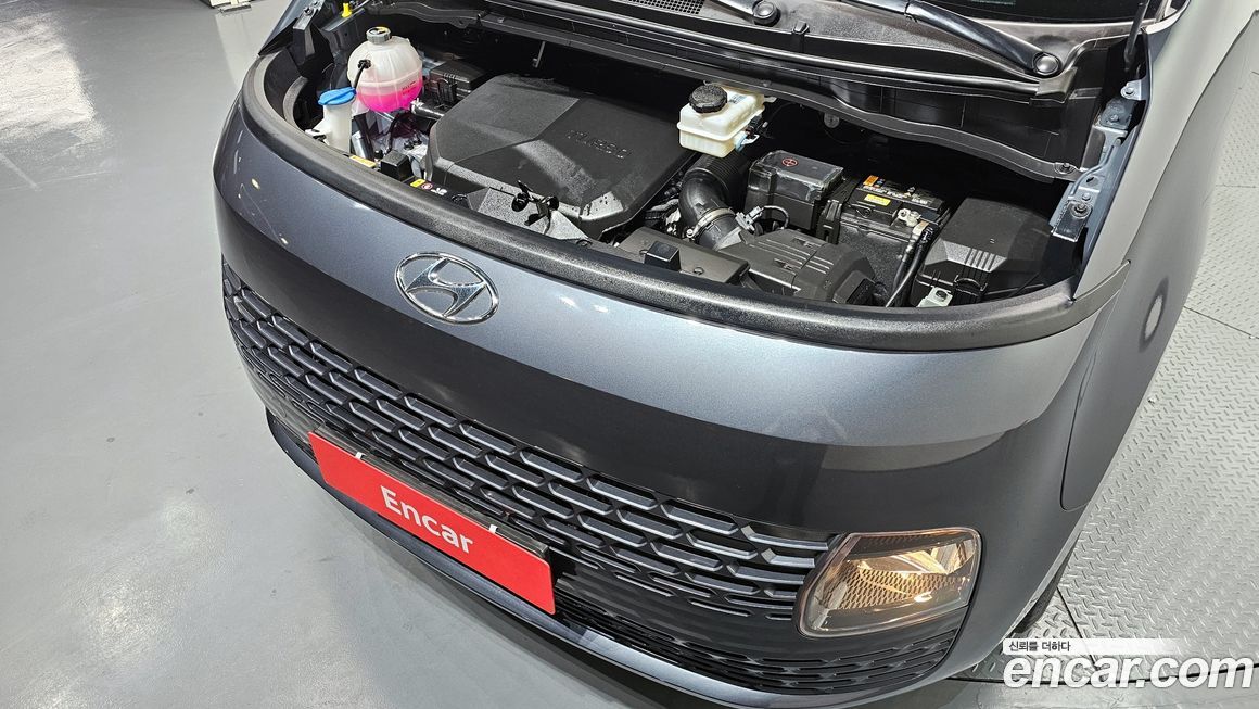 Hyundai Staria 2023