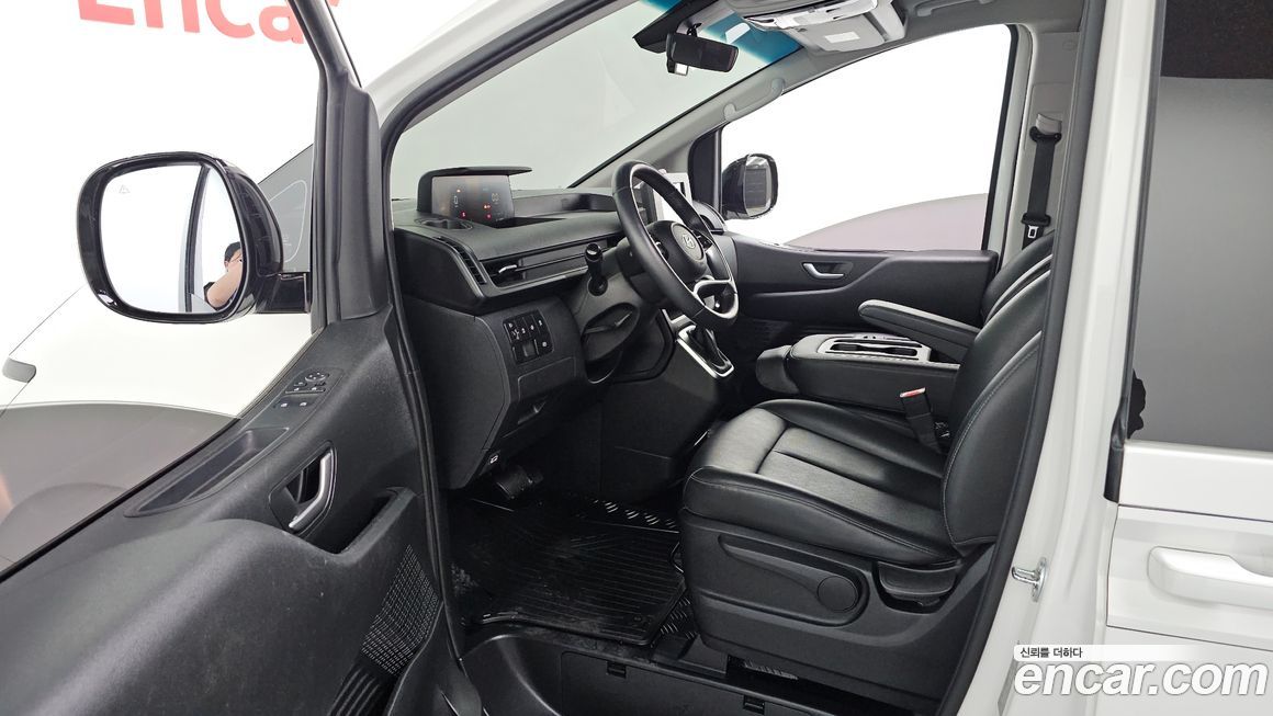 Hyundai Staria 2024