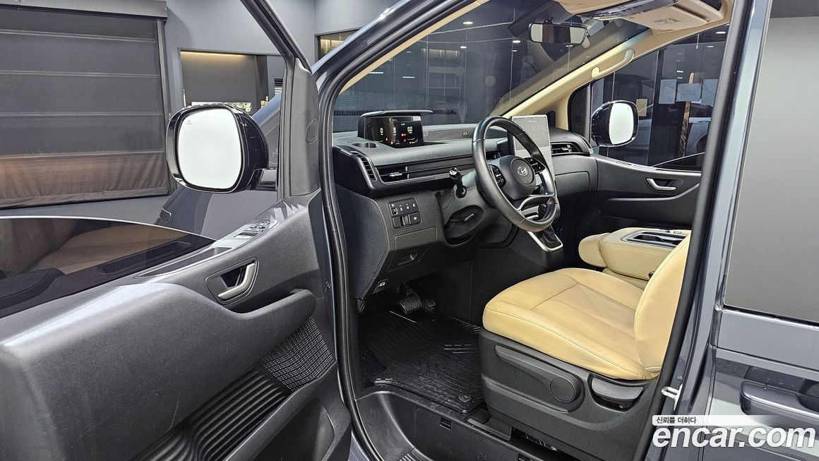 Hyundai Staria 2023