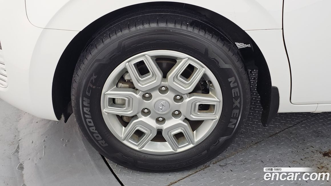 Hyundai Staria 2024