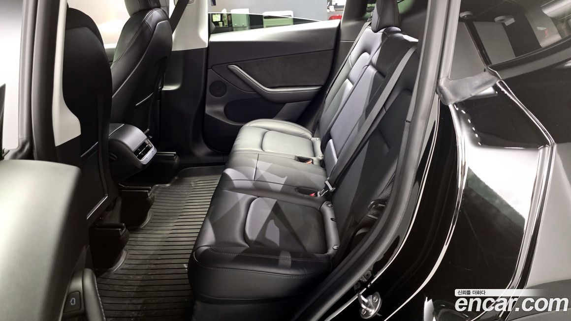 Tesla Model Y 2021