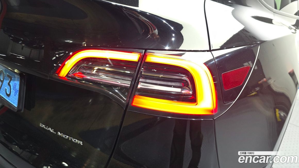 Tesla Model Y 2021