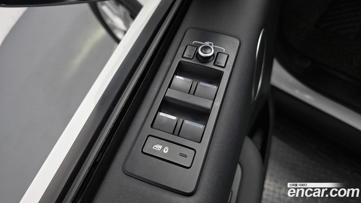 Land Rover Discovery 2020