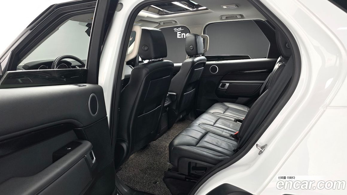 Land Rover Discovery 2020