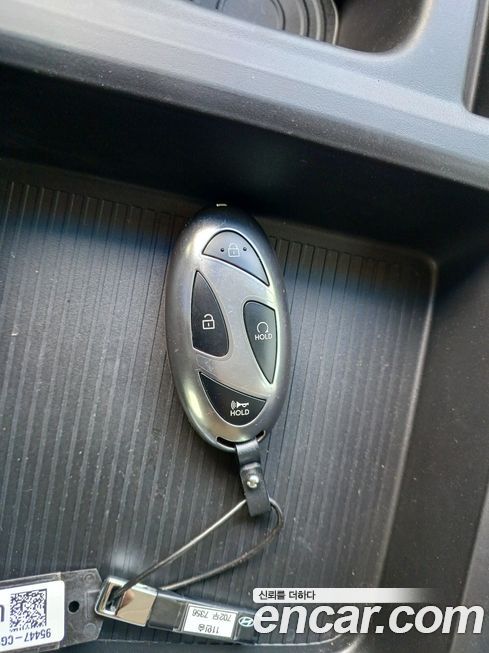 Hyundai Staria 2025