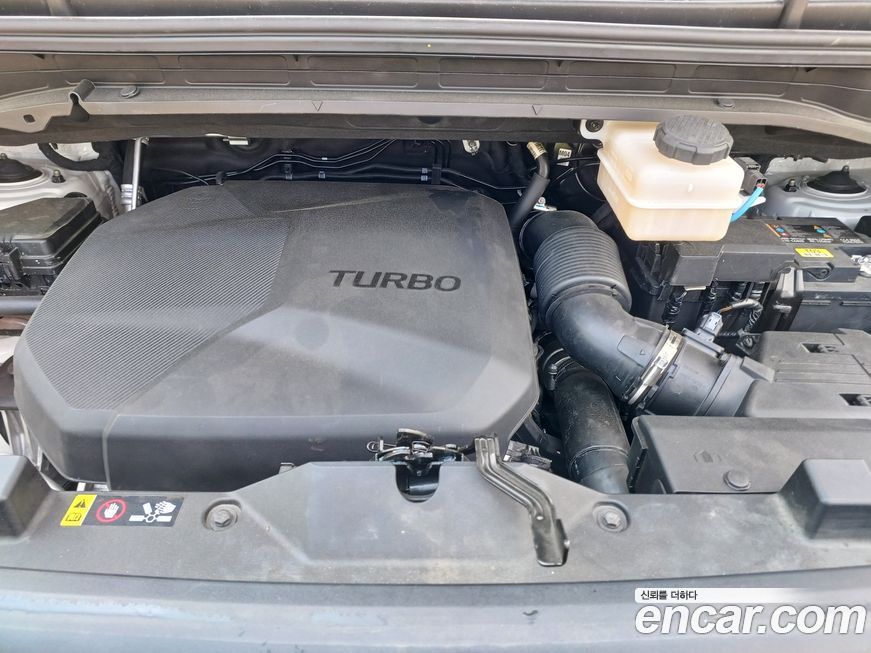 Hyundai Staria 2025
